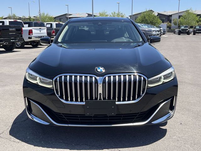 2022 BMW 7 Series 740i