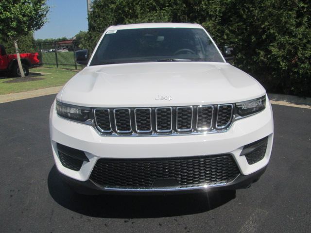 2024 Jeep Grand Cherokee Laredo X 4WD