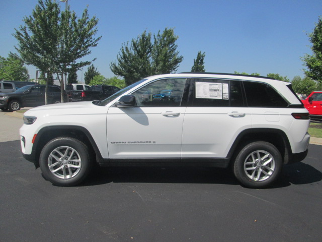 2024 Jeep Grand Cherokee Laredo X 4WD