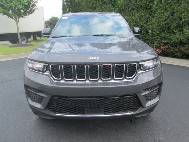 2024 Jeep Grand Cherokee Laredo X 4WD