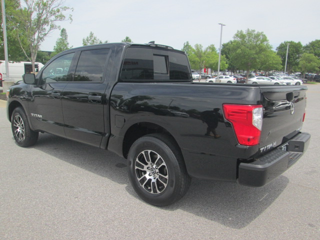 2023 Nissan Titan SV 4WD