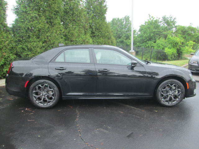 2023 Chrysler 300 Touring L AWD