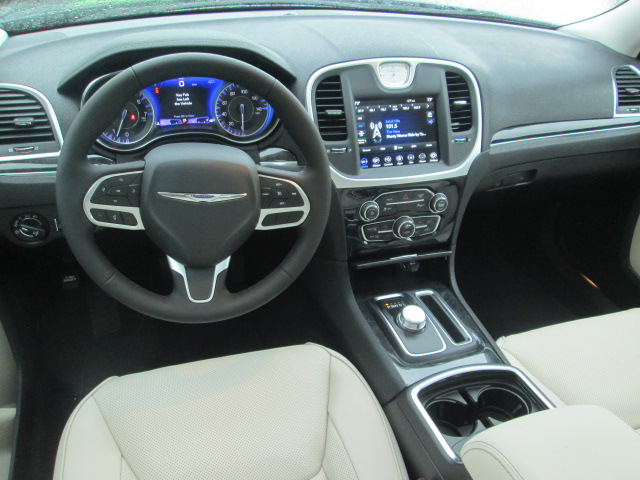 2023 Chrysler 300 Touring L AWD