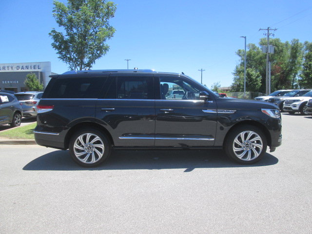 2024 Lincoln Navigator Reserve 4WD