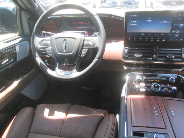 2024 Lincoln Navigator Reserve 4WD