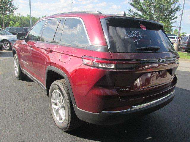 2024 Jeep Grand Cherokee Laredo X 4WD