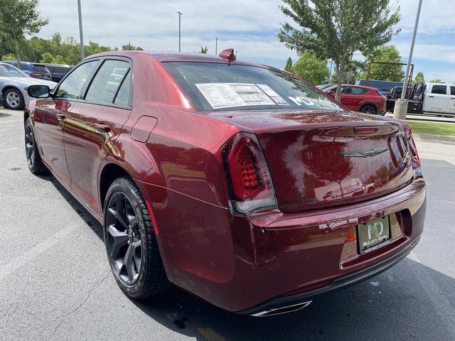 2023 Chrysler 300 Touring RWD