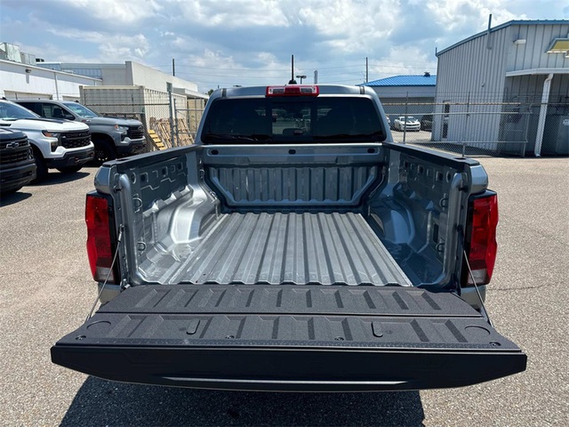 2024 Chevrolet Colorado LT 2WD