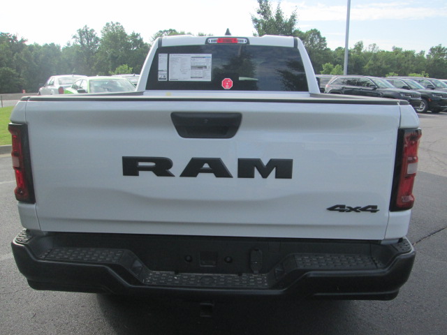 2025 Ram 1500 Tradesman 4WD 6'4 Box