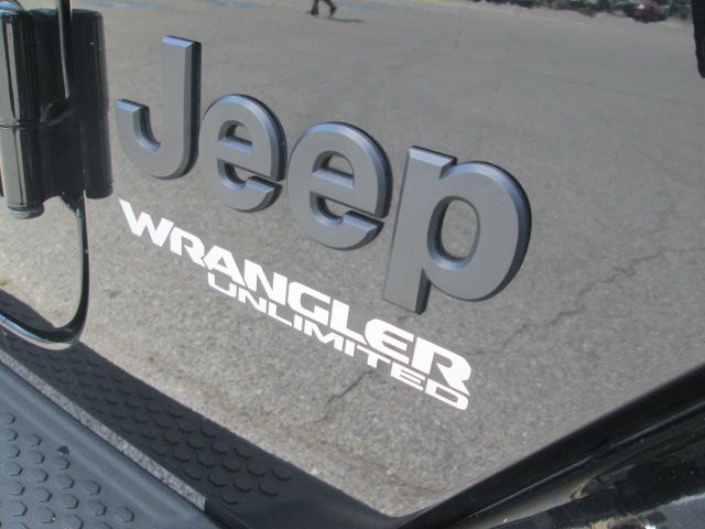 2022 Jeep Wrangler Unlimited Sahara Hi Alt 4WD
