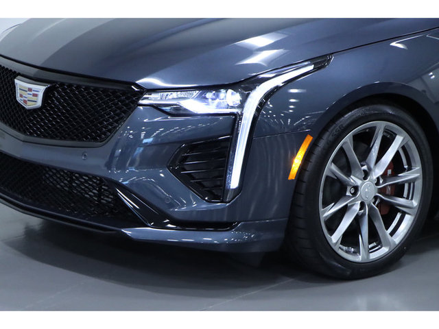 2025 Cadillac CT4-V 