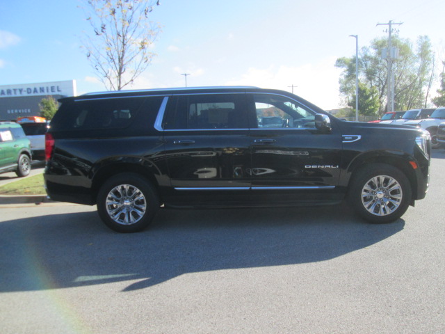 2023 GMC Yukon XL Denali 4WD