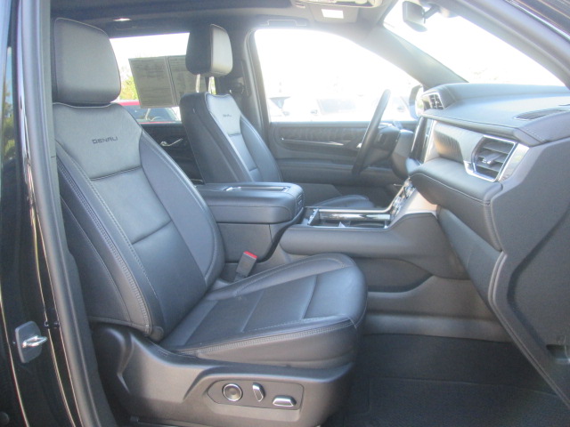 2023 GMC Yukon XL Denali 4WD