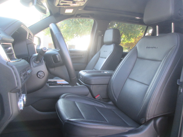 2023 GMC Yukon XL Denali 4WD
