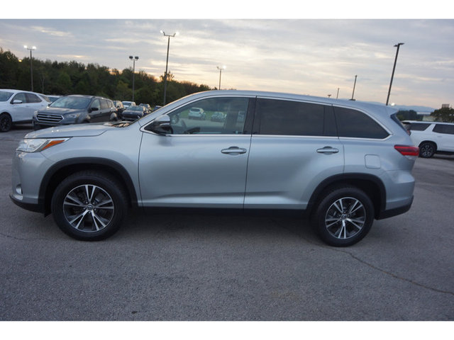 2019 Toyota Highlander LE FWD