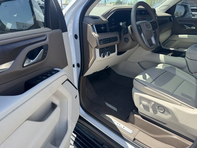 2024 GMC Yukon XL Denali 4WD