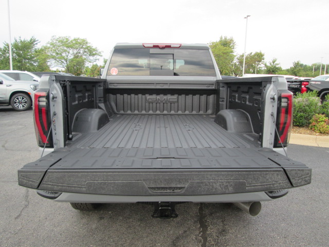 2025 GMC Sierra 2500HD AT4 4WD 159WB