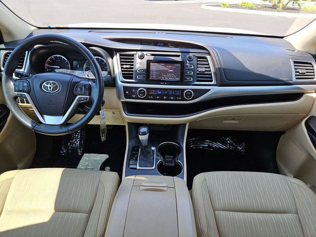 2014 Toyota Highlander LE FWD