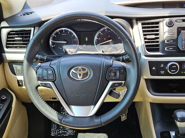 2014 Toyota Highlander LE FWD