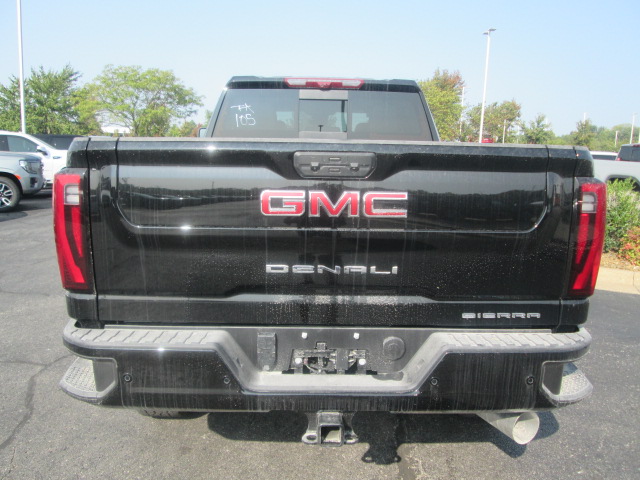 2025 GMC Sierra 2500HD Denali 4WD 159WB