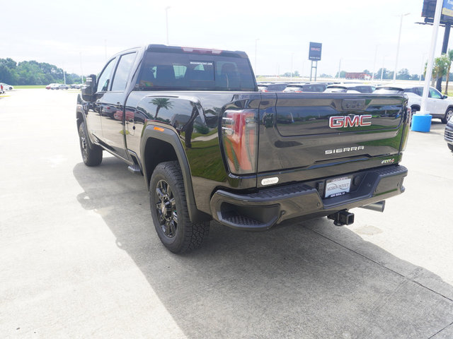 2025 GMC Sierra 2500HD AT4 4WD 159WB