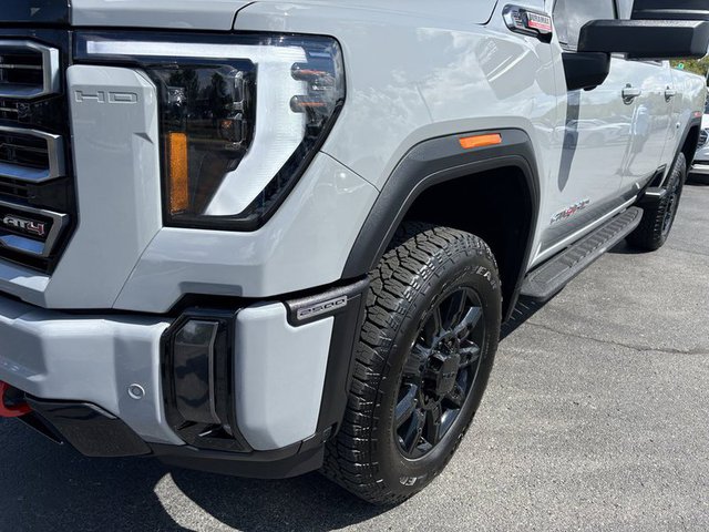 2024 GMC Sierra 2500HD AT4 4WD 159WB