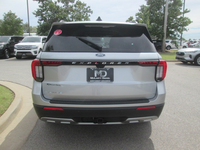 2025 Ford Explorer Active RWD
