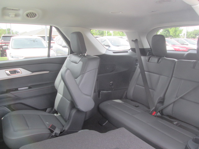 2025 Ford Explorer Active RWD