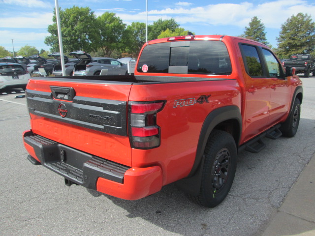 2025 Nissan Frontier PRO-4X 4WD