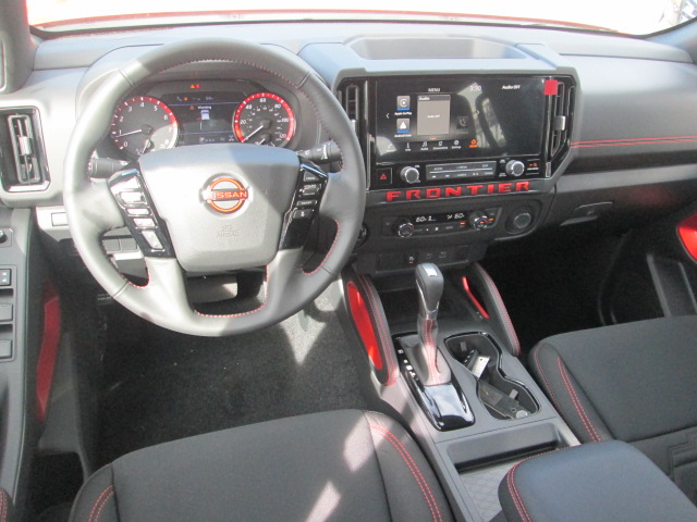 2025 Nissan Frontier PRO-4X 4WD
