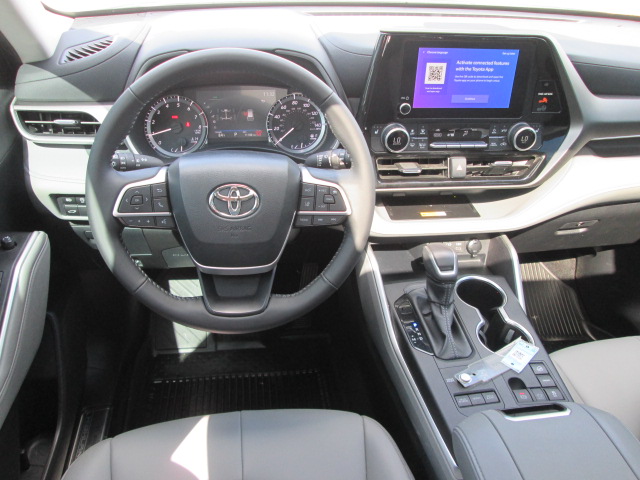 2024 Toyota Highlander XLE AWD