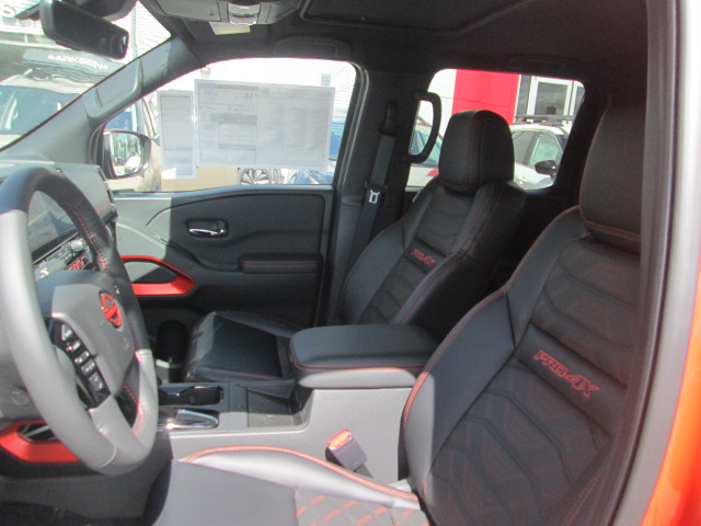 2025 Nissan Frontier PRO-4X 4WD