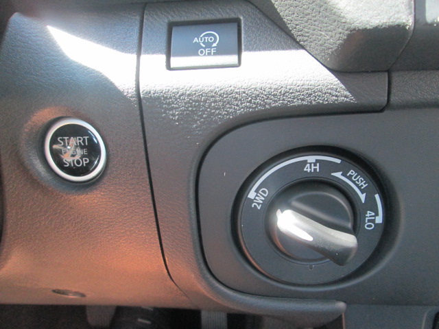 2025 Nissan Frontier PRO-4X 4WD