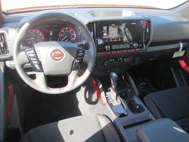 2025 Nissan Frontier PRO-4X 4WD