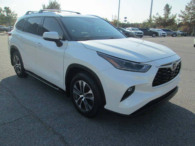 2021 Toyota Highlander XLE FWD