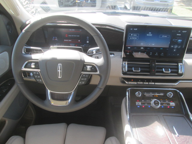 2024 Lincoln Navigator Reserve 4WD