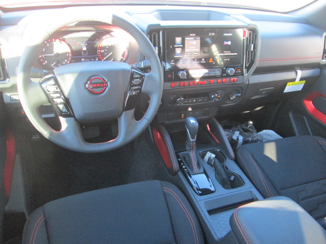2025 Nissan Frontier PRO-4X 4WD