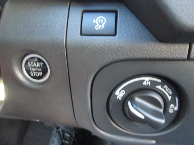 2025 Nissan Frontier PRO-4X 4WD
