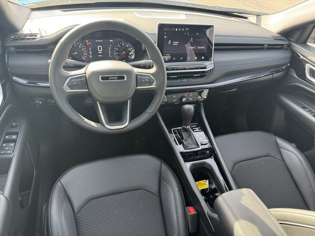 2025 Jeep Compass Latitude 4WD
