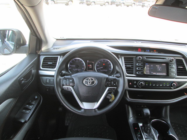 2019 Toyota Highlander LE FWD