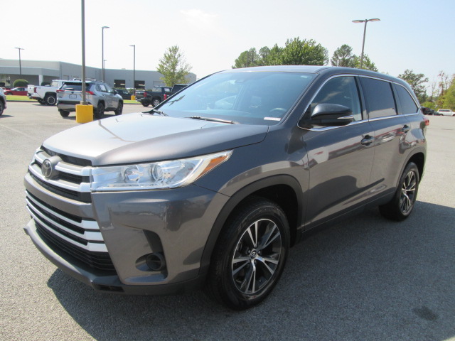 2019 Toyota Highlander LE FWD