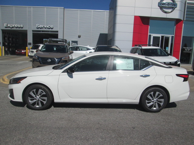2025 Nissan Altima S FWD