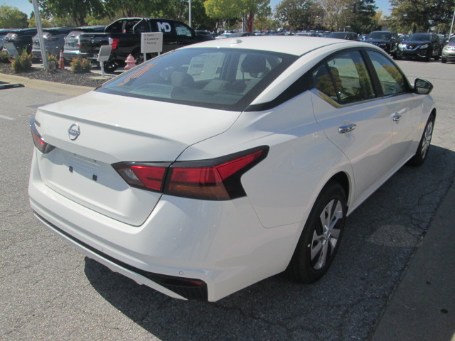 2025 Nissan Altima S FWD
