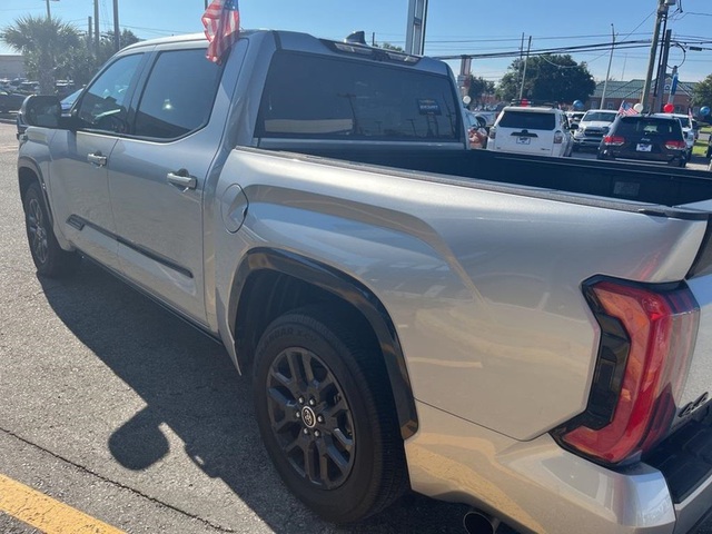 2022 Toyota Tundra Platinum 4WD 5.5ft Bed