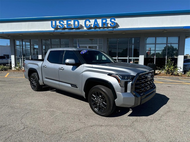 2022 Toyota Tundra Platinum 4WD 5.5ft Bed