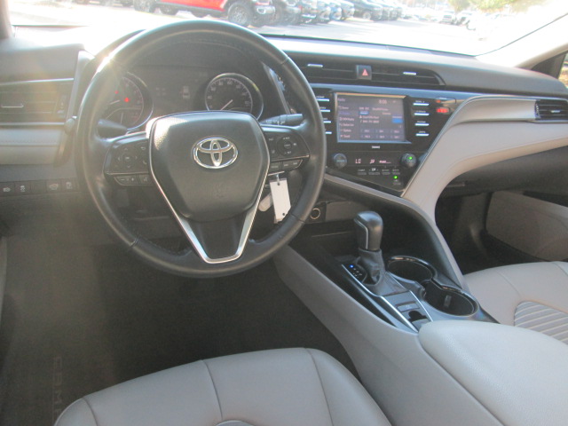 2020 Toyota Camry SE AWD