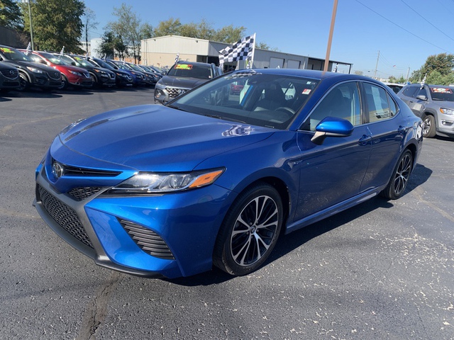 2019 Toyota Camry SE