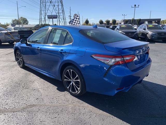 2019 Toyota Camry SE