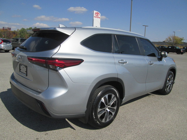 2023 Toyota Highlander XLE FWD