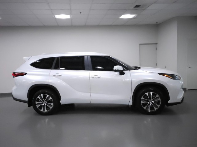 2024 Toyota Highlander XLE AWD